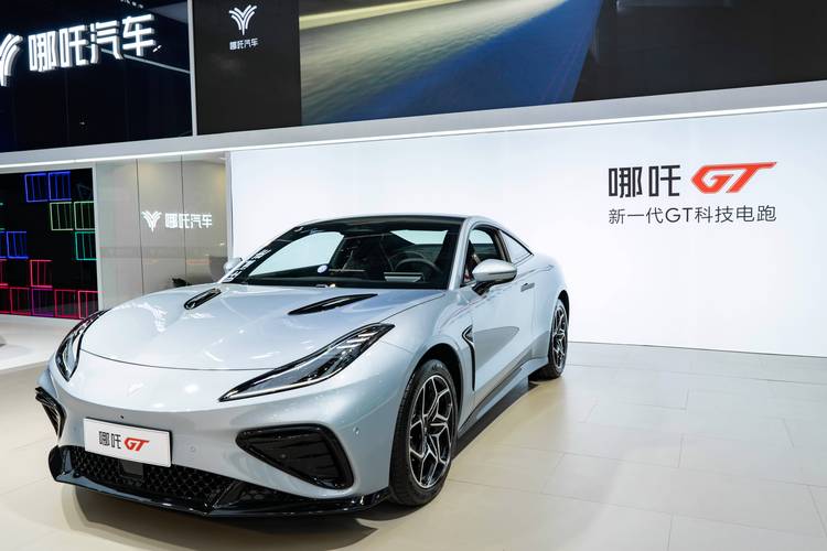 东莞桥头镇润玛乐企业管理咨询哪吒汽车在智能汽车领域的表现，领途汽车在新能源汽车市场中的影响力